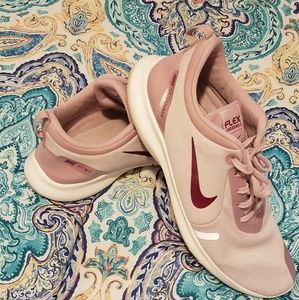 Nike Flex Experience 8